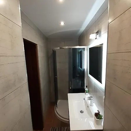 Anna Quarto em Acomodações Particulares *